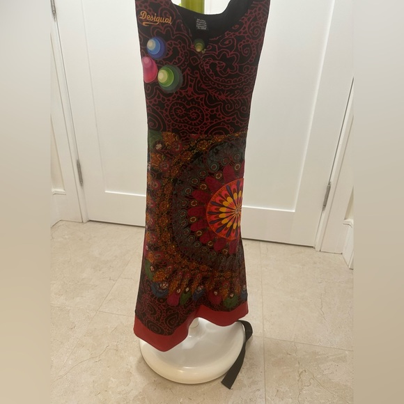 Classic Designal Dress pretty and comfortable - Picture 1 of 4